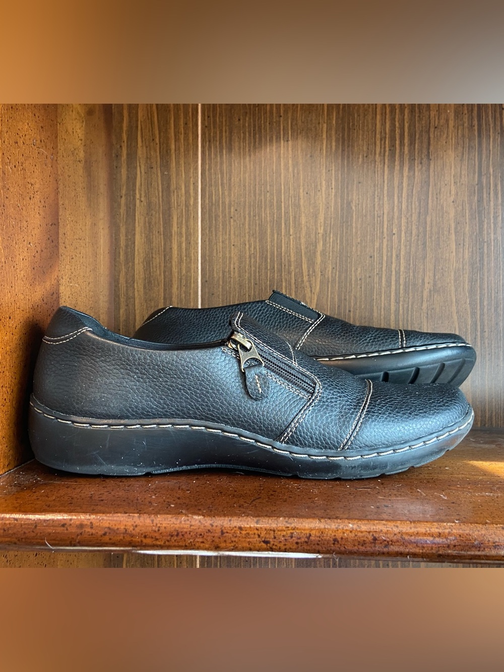 Womens Clarks Black Leather Slip-On Loafers Side Zip Size 10 Excellent mules